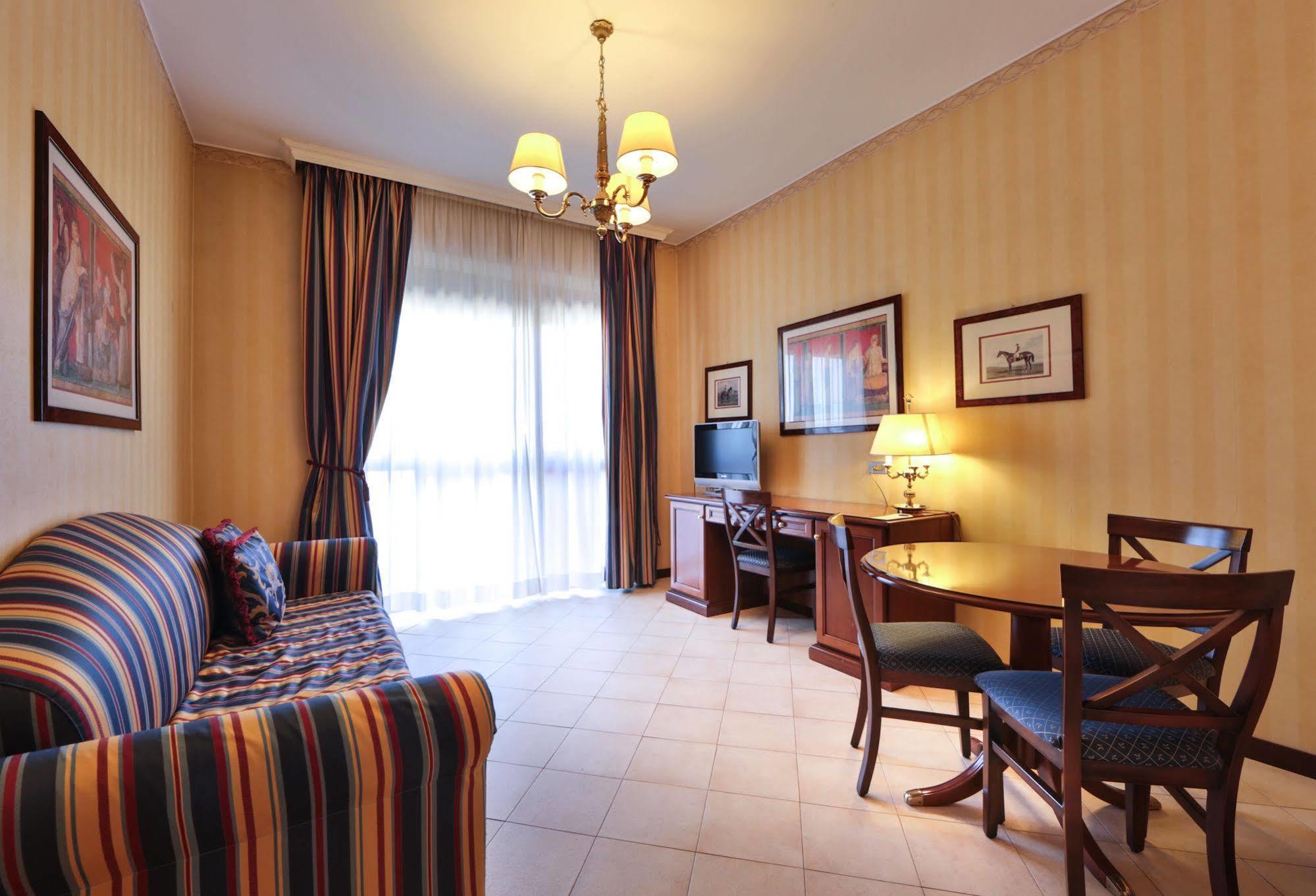 Unaway Hotel&residence Contessa Jolanda 4*